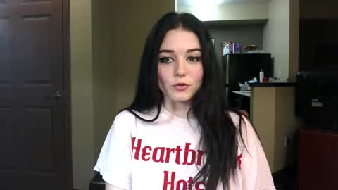 Snapshot of goddessshadowraven chatting on September 2025 04:57:02 AM Goddess Raven online show from September 2025 04:57:02 AM