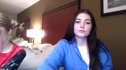 Snapshot of goddessshadowraven chatting on October 2025 04:43:02 AM Goddess Raven online show from October 2025 04:43:02 AM