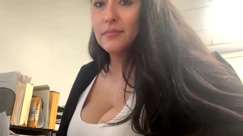 Snapshot of goddessxxrosexx chatting on January 2025 01:37:02 AM GoddessxxRosexx online show from January 2025 01:37:02 AM