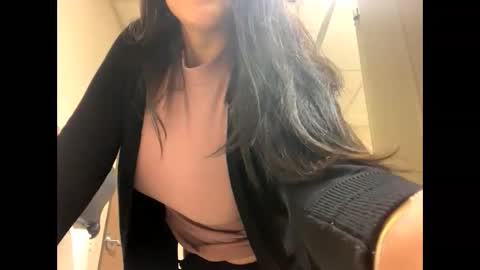 Snapshot of goddessxxrosexx chatting on February 2025 12:53:02 AM GoddessxxRosexx online show from February 2025 12:53:02 AM