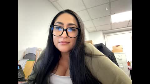 Snapshot of goddessxxrosexx chatting on February 2025 01:16:02 AM GoddessxxRosexx online show from February 2025 01:16:02 AM