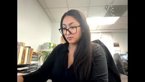 Snapshot of goddessxxrosexx chatting on March 2025 12:20:02 AM GoddessxxRosexx online show from March 2025 12:20:02 AM