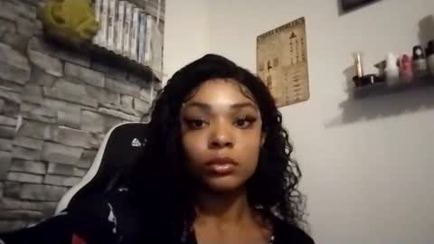 Amethyst online show from October 2025 03:48:02 AM