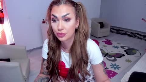 Snapshot of golddivine00 chatting on February 2025 08:21:01 AM Nicole.. online show from February 2025 08:21:01 AM