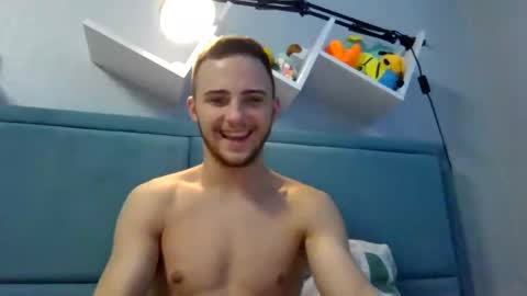 Golden boyyy21 online show from January 2025 08:00:01 AM