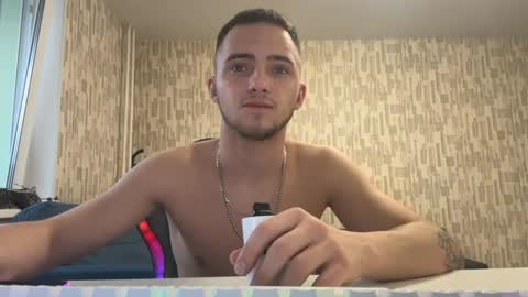 Golden boyyy21 online show from February 2025 07:47:01 AM