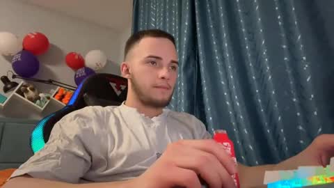 Golden boyyy21 online show from March 2025 10:50:02 PM