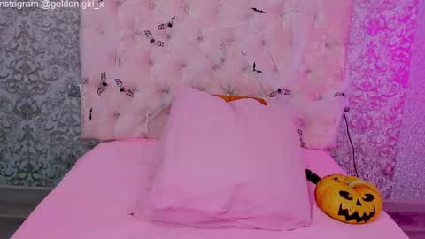 Snapshot of golden_girl__ chatting on November 2025 02:00:01 AM golden girl online show from November 2025 02:00:01 AM