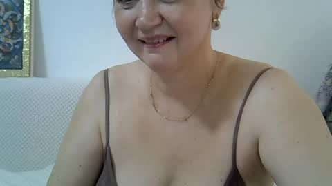 Snapshot of golden_kessie chatting on July 2026 06:28:01 AM golden_kessie online show from July 2026 06:28:01 AM