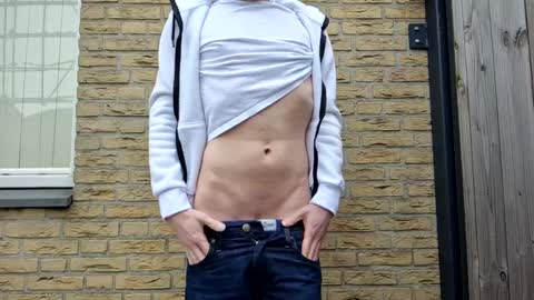   online show from February 2025 03:52:01 PM