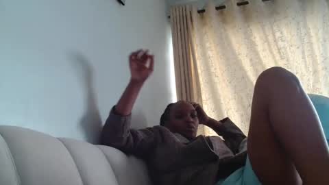 Snapshot of goldenmusexo chatting on April 2026 11:36:01 AM goldenmusexo online show from April 2026 11:36:01 AM