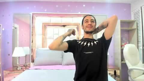 goldentemptation_ online show from June 2026 01:24:02 PM