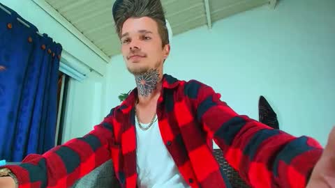 Snapshot of goldy_loyal99 chatting on September 2025 02:57:01 AM Goldy Loyal93 online show from September 2025 02:57:01 AM