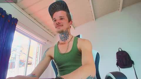 Snapshot of goldy_loyal99 chatting on October 2025 04:38:02 PM Goldy Loyal93 online show from October 2025 04:38:02 PM