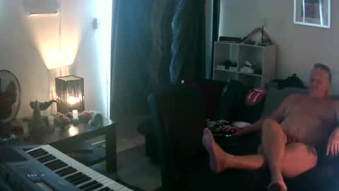 goldyguy011 online show from December 2025 02:31:01 AM