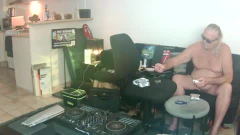 Snapshot of goldyguy011 chatting on June 2026 06:59:02 AM goldyguy011 online show from June 2026 06:59:02 AM