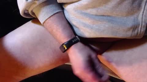 Chris online show from November 2025 03:39:01 PM