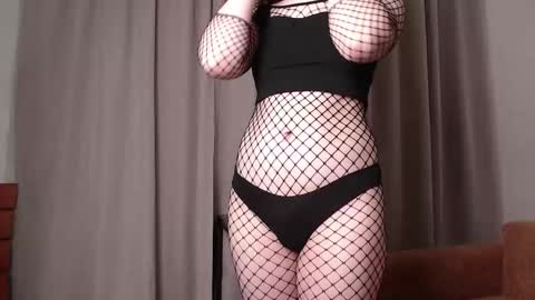 Yulia 24  online show from February 2026 02:05:01 PM