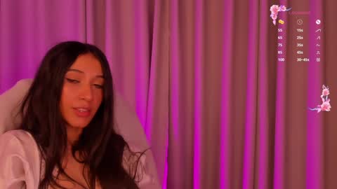 Snapshot of gorgeous_brunette chatting on January 2025 02:21:01 PM Rose online show from January 2025 02:21:01 PM