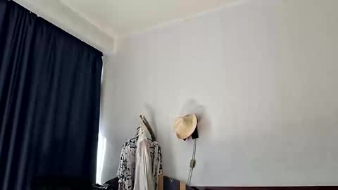Snapshot of goshawk3 chatting on September 2025 12:17:01 PM Gos Hawk online show from September 2025 12:17:01 PM