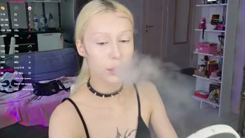 Violeta online show from June 2026 09:37:02 AM