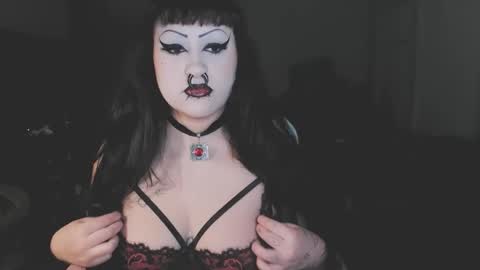 Snapshot of gothicvampirevixen167 chatting on January 2025 12:46:02 AM VampireVixen online show from January 2025 12:46:02 AM