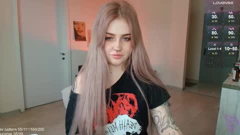 Snapshot of gothkittys chatting on February 2026 12:11:01 PM traumfrau Kira angel face devil eyes I SELL A LOT VIDEO IN GALLERY online show from February 2026 12:11:01 PM