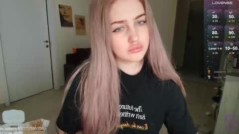 Snapshot of gothkittys chatting on February 2026 04:15:02 PM traumfrau Kira angel face devil eyes I SELL A LOT VIDEO IN GALLERY online show from February 2026 04:15:02 PM