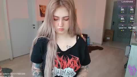 Snapshot of gothkittys chatting on March 2026 08:27:02 AM traumfrau Kira angel face devil eyes I SELL A LOT VIDEO IN GALLERY online show from March 2026 08:27:02 AM