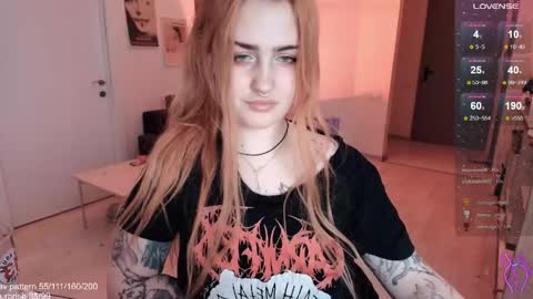 traumfrau Kira angel face devil eyes I SELL A LOT VIDEO IN GALLERY online show from April 2026 08:57:02 PM