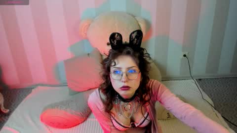 Grace online show from November 2025 09:03:02 PM