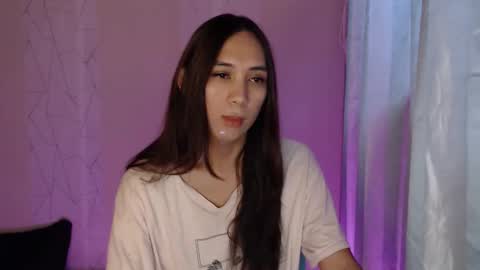 Snapshot of grace_for_youuu chatting on November 2025 04:18:01 AM HoneyGrace online show from November 2025 04:18:01 AM