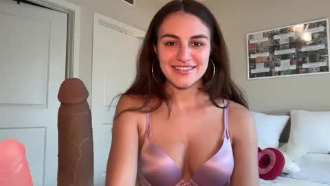 Snapshot of graciesmith27 chatting on September 2025 08:31:02 PM Gracie Smith online show from September 2025 08:31:02 PM