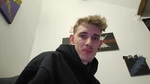 Snapshot of graff4 chatting on December 2024 09:20:01 PM Smallcom online show from December 2024 09:20:01 PM