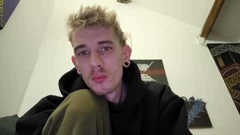 Snapshot of graff4 chatting on December 2024 07:11:01 PM Smallcom online show from December 2024 07:11:01 PM