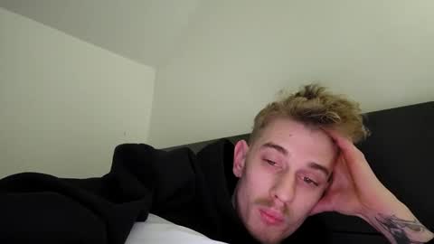 Snapshot of graff4 chatting on December 2024 10:55:02 PM Smallcom online show from December 2024 10:55:02 PM