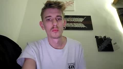 Snapshot of graff4 chatting on January 2025 04:39:02 PM Smallcom online show from January 2025 04:39:02 PM