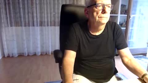 Snapshot of grandpach chatting on May 2026 01:51:02 PM grandpach online show from May 2026 01:51:02 PM