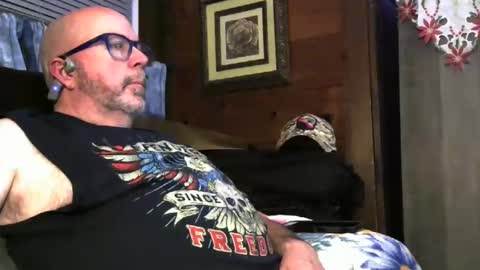 granitebuckeye1969 online show from December 2025 12:15:01 AM