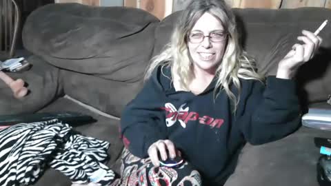 Snapshot of granny_low chatting on December 2024 10:30:01 PM Granny Low online show from December 2024 10:30:01 PM