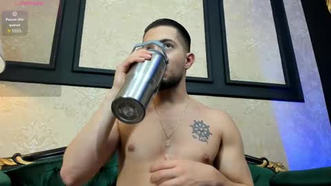 Snapshot of grantblake chatting on October 2025 06:44:01 AM Grant online show from October 2025 06:44:01 AM