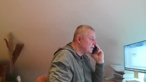 grau197077 online show from February 2026 09:38:01 AM