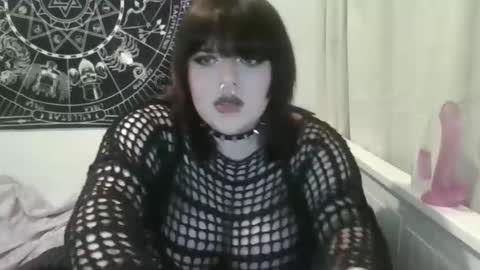 Grave4ngelz online show from December 2025 10:03:01 PM