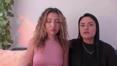 Snapshot of grave_duo chatting on October 2025 06:50:02 PM GRAVE DUO online show from October 2025 06:50:02 PM