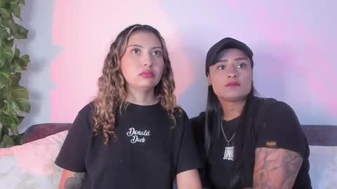 Snapshot of grave_duo chatting on October 2025 09:06:01 PM GRAVE DUO online show from October 2025 09:06:01 PM