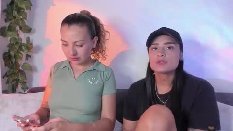 Snapshot of grave_duo chatting on November 2025 05:06:02 AM GRAVE DUO online show from November 2025 05:06:02 AM