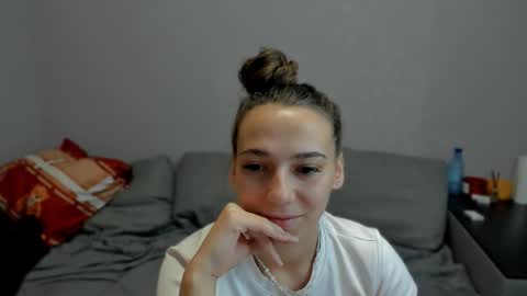 Anna online show from February 2026 04:22:01 PM