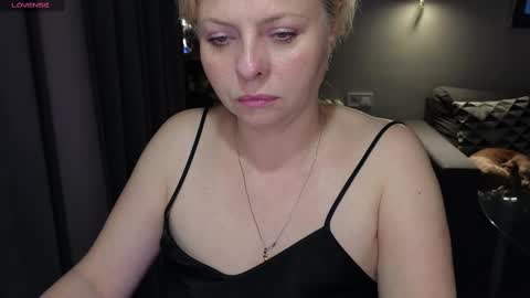 Snapshot of gray_swann chatting on February 2025 01:30:01 PM Ray online show from February 2025 01:30:01 PM