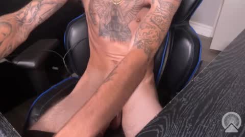 Snapshot of greatheavy chatting on October 2025 03:35:01 PM Mr. Heavy online show from October 2025 03:35:01 PM