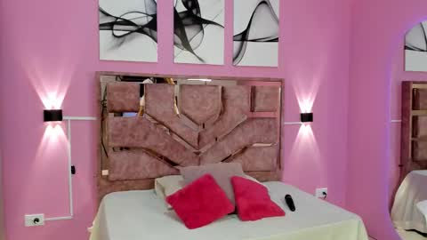 green_lov online show from September 2025 12:15:02 PM